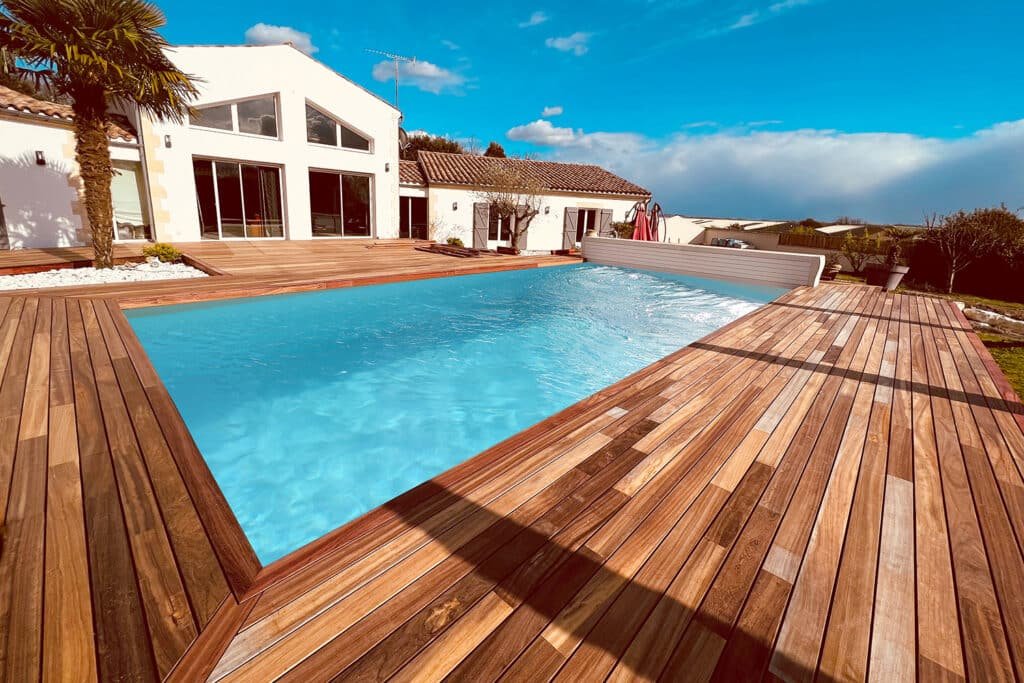 Installateur de terrasse, bardage bois et gazon synthétique